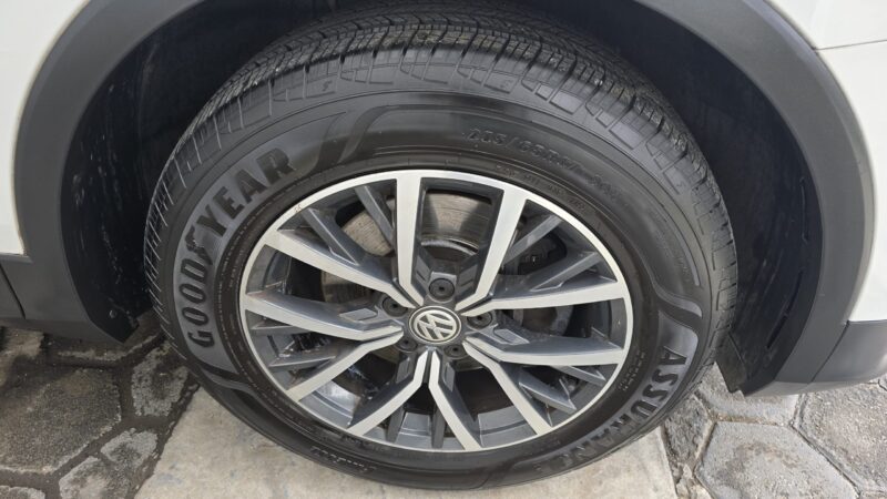 VW TIGUAN COMFORTLINE 7 PAS 2018 - Imagen 19