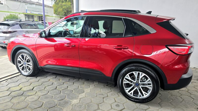 Ford Escape Limited 2022 - Imagen 3