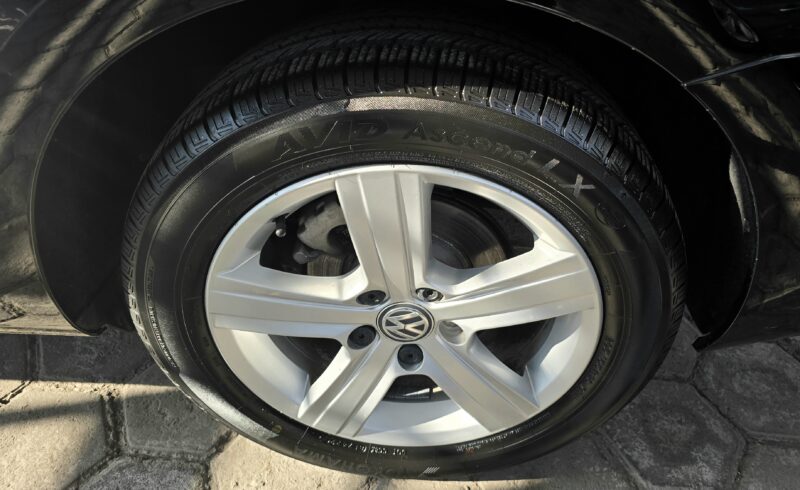 Volkswagen Golf Variant TDI 2016 - Imagen 16