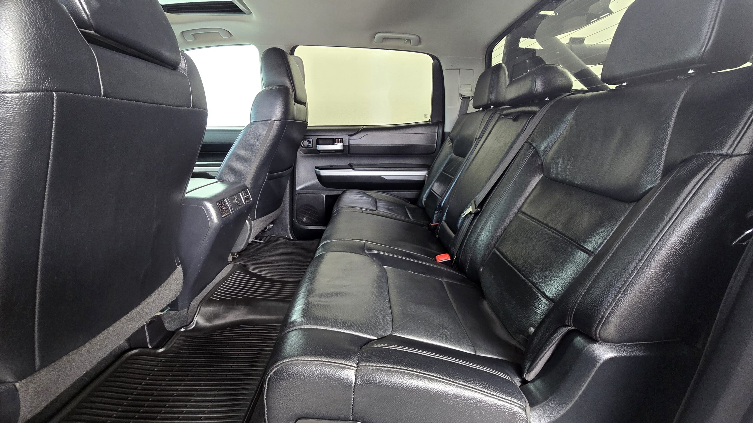 ๐ง๐ผ๐๐ผ๐๐ฎ ๐ง๐๐ป๐ฑ๐ฟ๐ฎ ๐ฎ๐ฌ๐ญ๐ฒ - Imagen 12