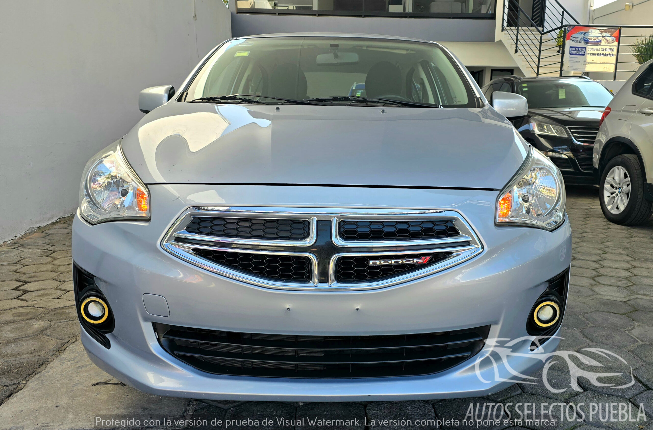 Dodge Attitude Se - Imagen 9