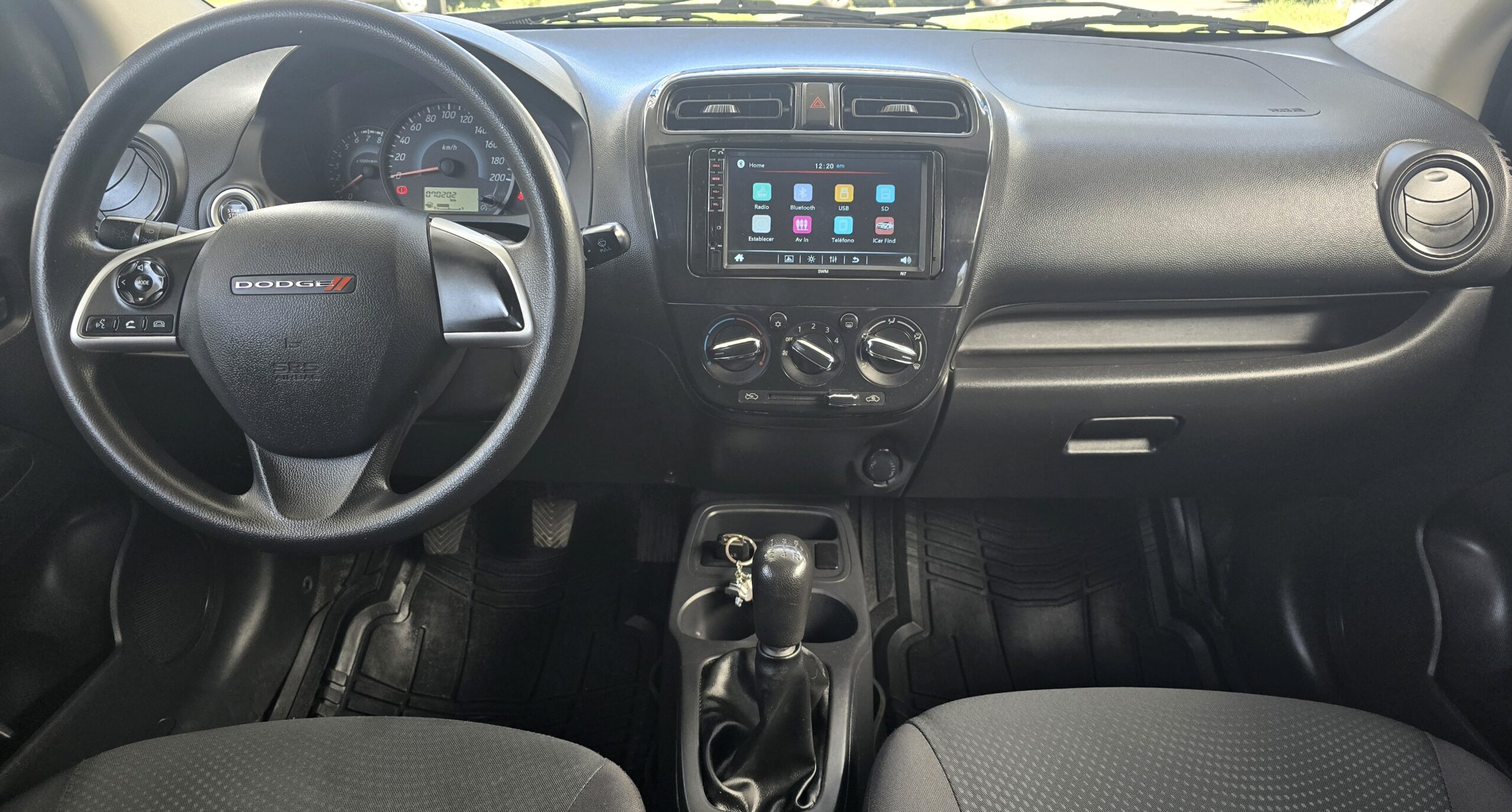 Dodge Attitude Se - Imagen 10